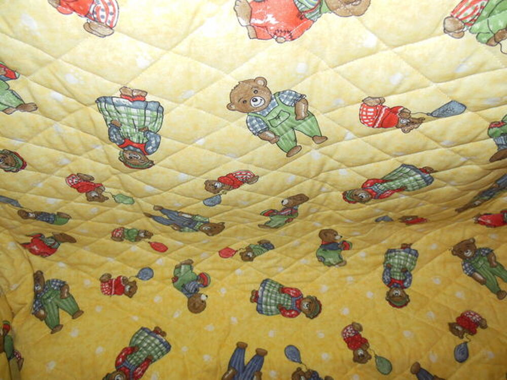 TOUR DE LIT jeune enfant - pas le lit Mobilier enfants