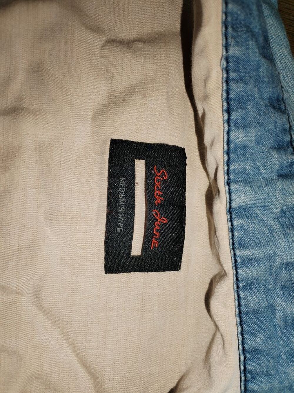 Chemise en jeans (Taille M) Vêtements