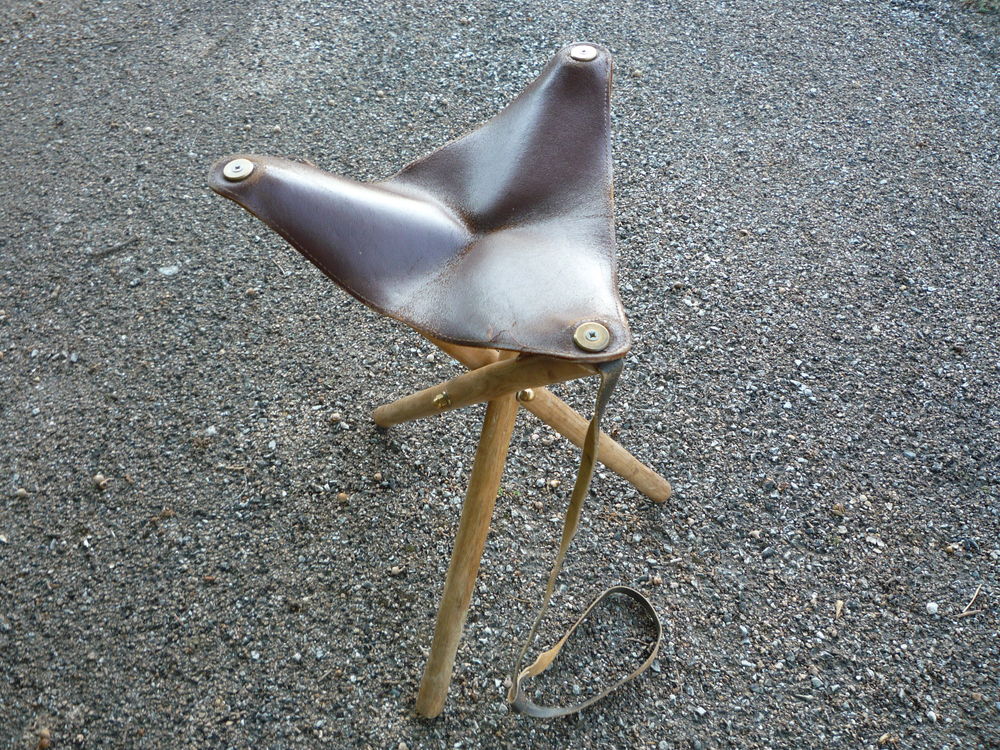 Si&egrave;ge pliable dessus cuir/p&ecirc;che/chasse
pli&eacute; 75cm Meubles