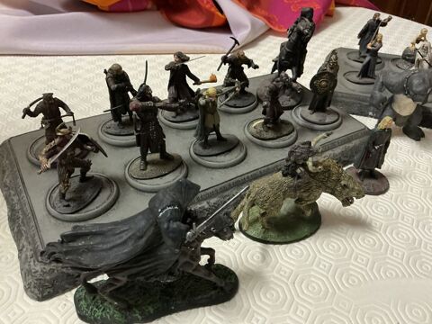 figurines le seigneur des anneaux 35 Auxerre (89)