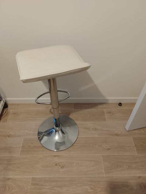 Tabouret de cuisine 20 Varennes-l�s-M�con (71)