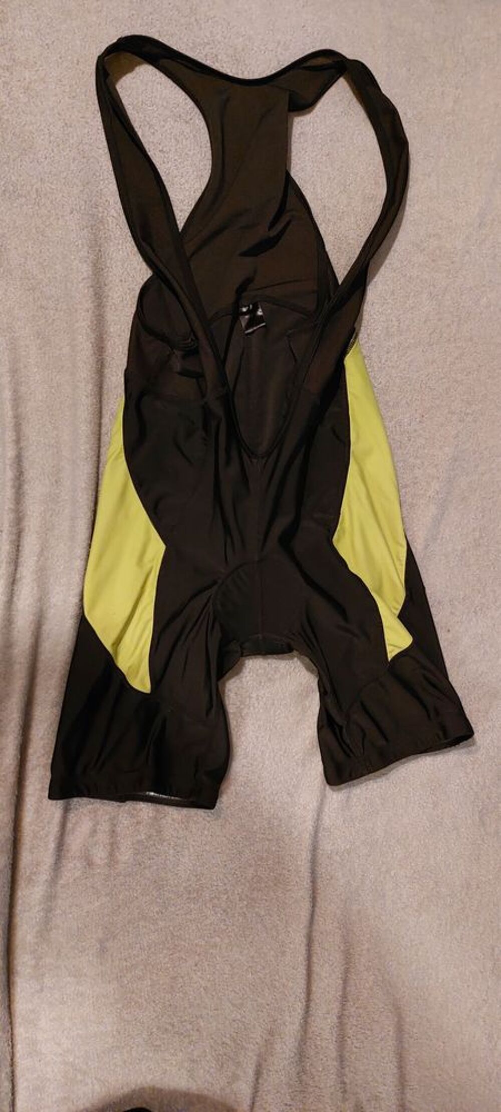 short cycliste----10 euro la pi&egrave;ce Sports