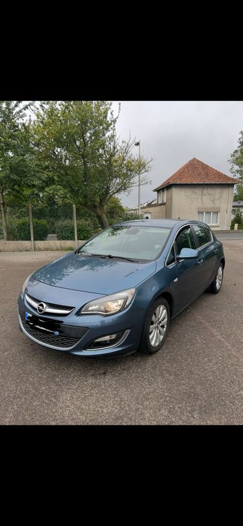 Opel astra j 110ch pack cosmo