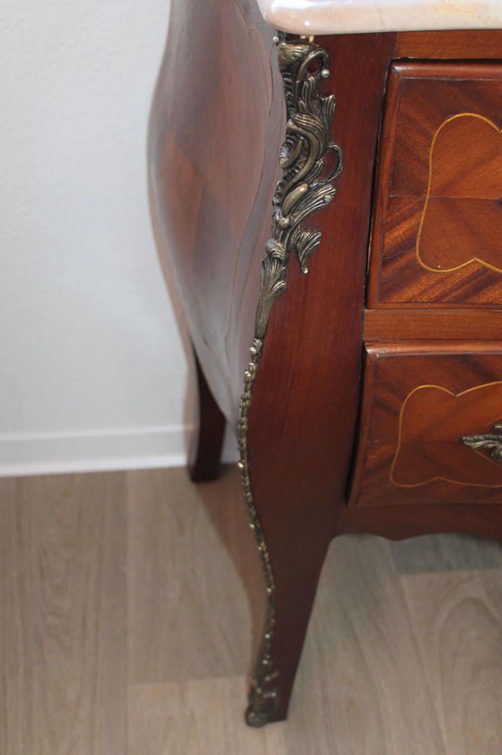 BELLE COMMODE LOUIS XV DESSUS MARBRE Meubles