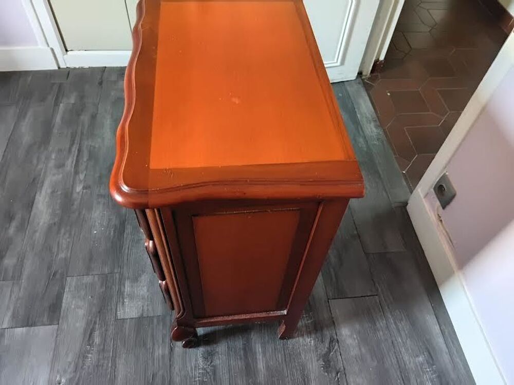 PETITE COMMODE TROIS TIROIRS Meubles