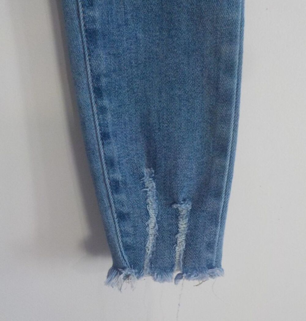 JEAN HELLO MISS T38 Vêtements