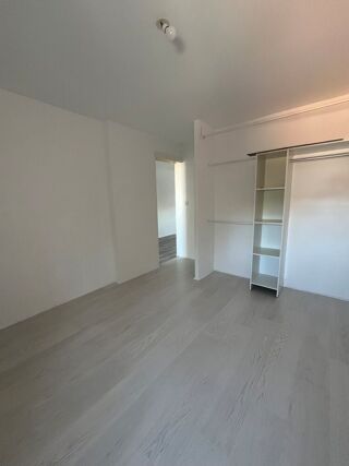  Appartement à louer 3 pièces 68 m²