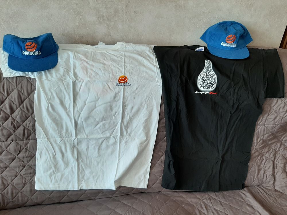 Tee_SHIRTS +CASQUETTES ORANGINA Vêtements