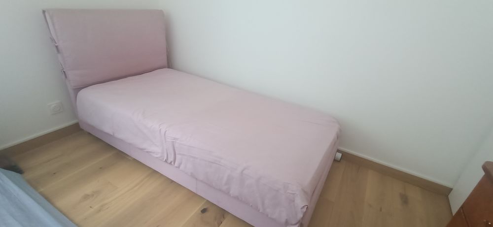 lit 190/90 tissu rose Meubles