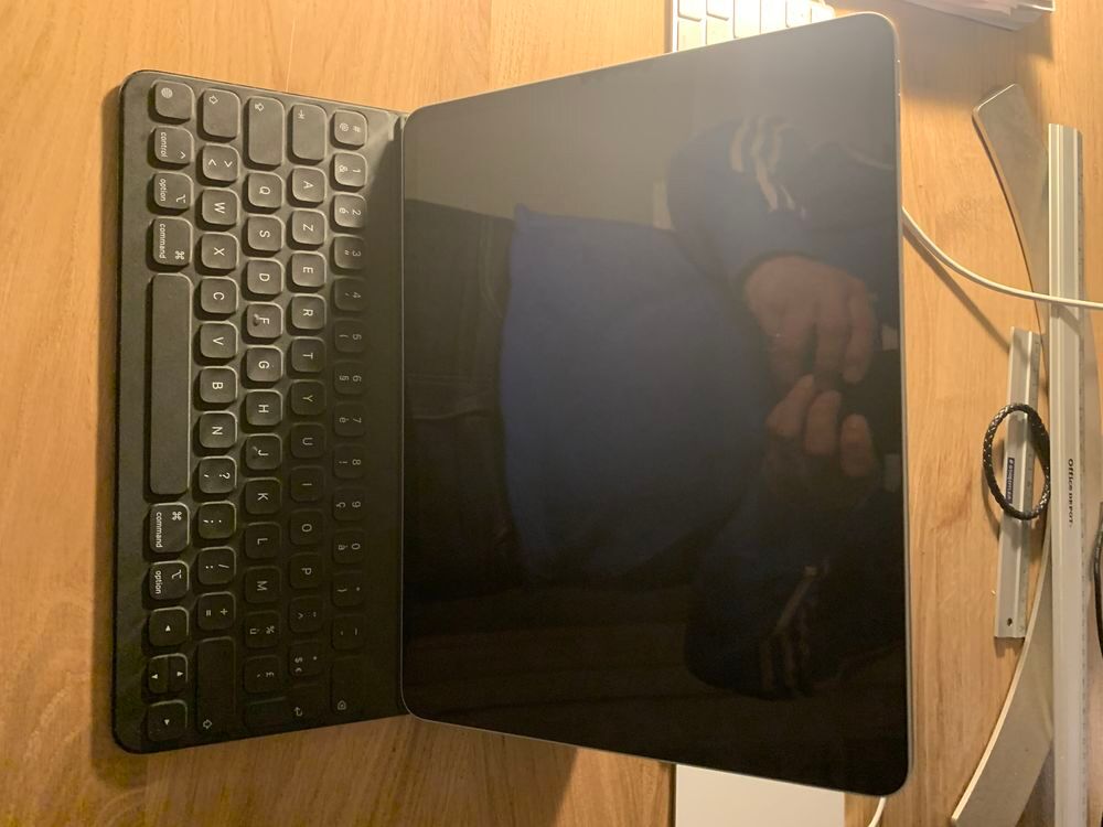 iPad Pro 4e g&eacute;n&eacute;ration Téléphones et tablettes