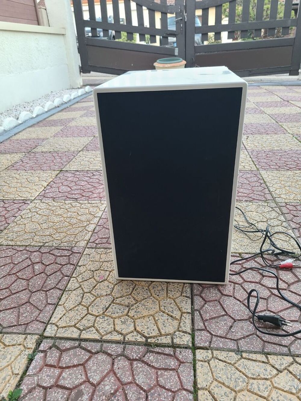 Tour de son SoundVision SoundTower XL blanche ? FM, USB, RCA Audio et hifi