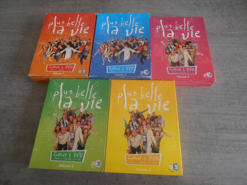 Lot coffret dvd plus belle la vie. DVD et blu-ray