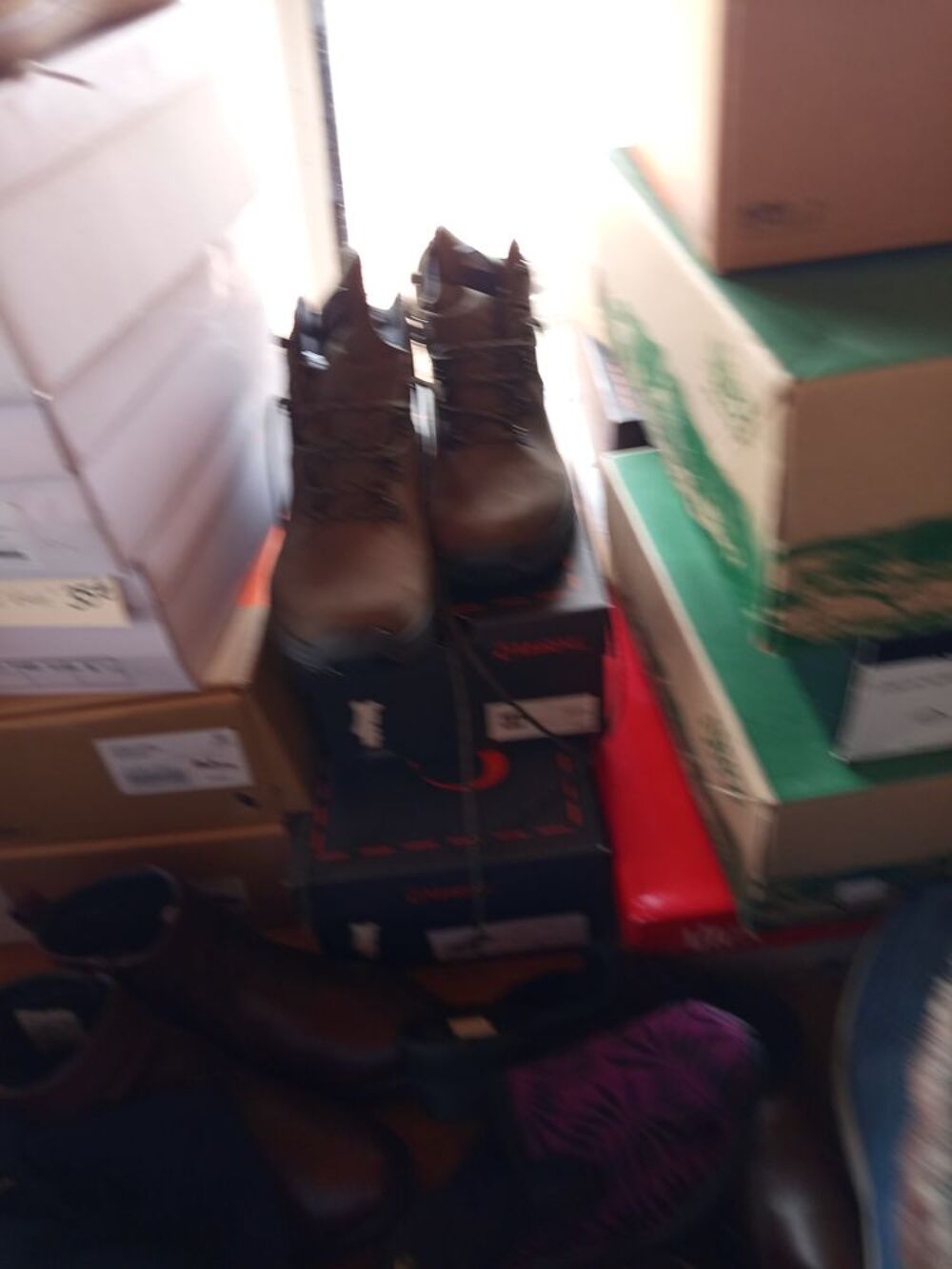 CHAUSSURES FEMME ET HOMME NEUVES Chaussures
