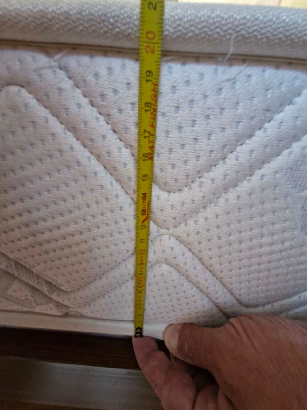 Matelas &agrave; ressort et son sommier lit 1 personne Meubles