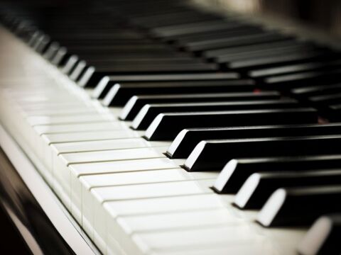 Cours de piano à domicile 0 06370 Mouans-sartoux