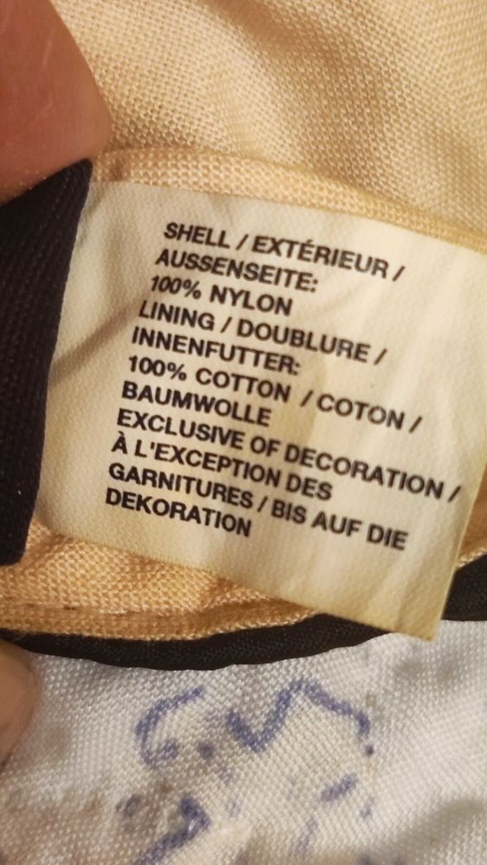 Casquette noire nylon doublure coton GAP. taille M/L. Vêtements