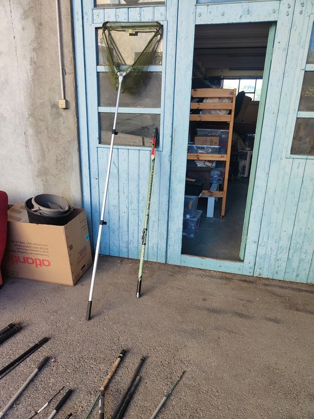 Lot complet de mat&eacute;riel de p&ecirc;che ? &eacute;tang, rivi&egrave;re et bateau Sports