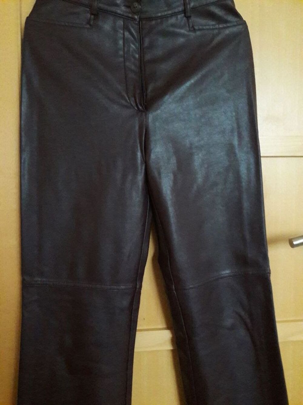 Pantalon marque Maison 123, T. 38 Vêtements