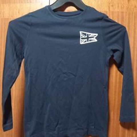 Tee shirt avec drapeau anglais 8 ans 1 La Fert-sous-Jouarre (77)