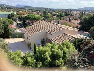  Villa � louer 6 pi�ces 200 m� Sanary-sur-mer