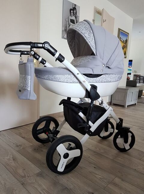 Poussette neuf top