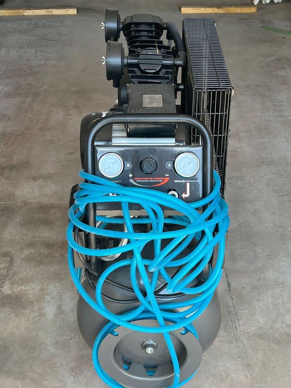 Compresseur &agrave; courroie cuve de 100l Bricolage