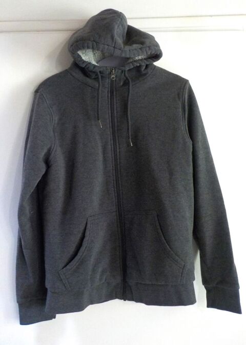 VESTE GRIS FONCE A CAPUCHE DOUBLEE POLAIRE 5 Bubry (56)