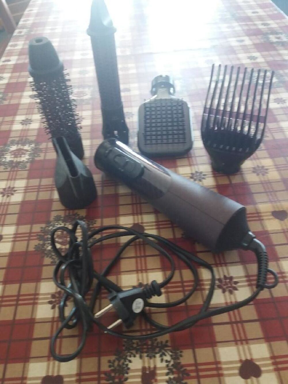 brosse electrique soufflante pour cheveux, PHILIPS
Electroménager