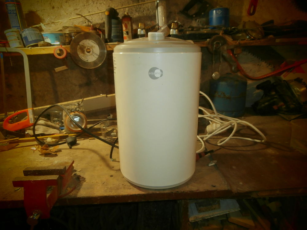 chauffe eau &eacute;lectrique sous &eacute;vier Bricolage
