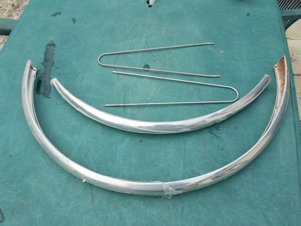 pi&egrave;ces de v&eacute;lo divers ancien vintage 1970/80 Vélos