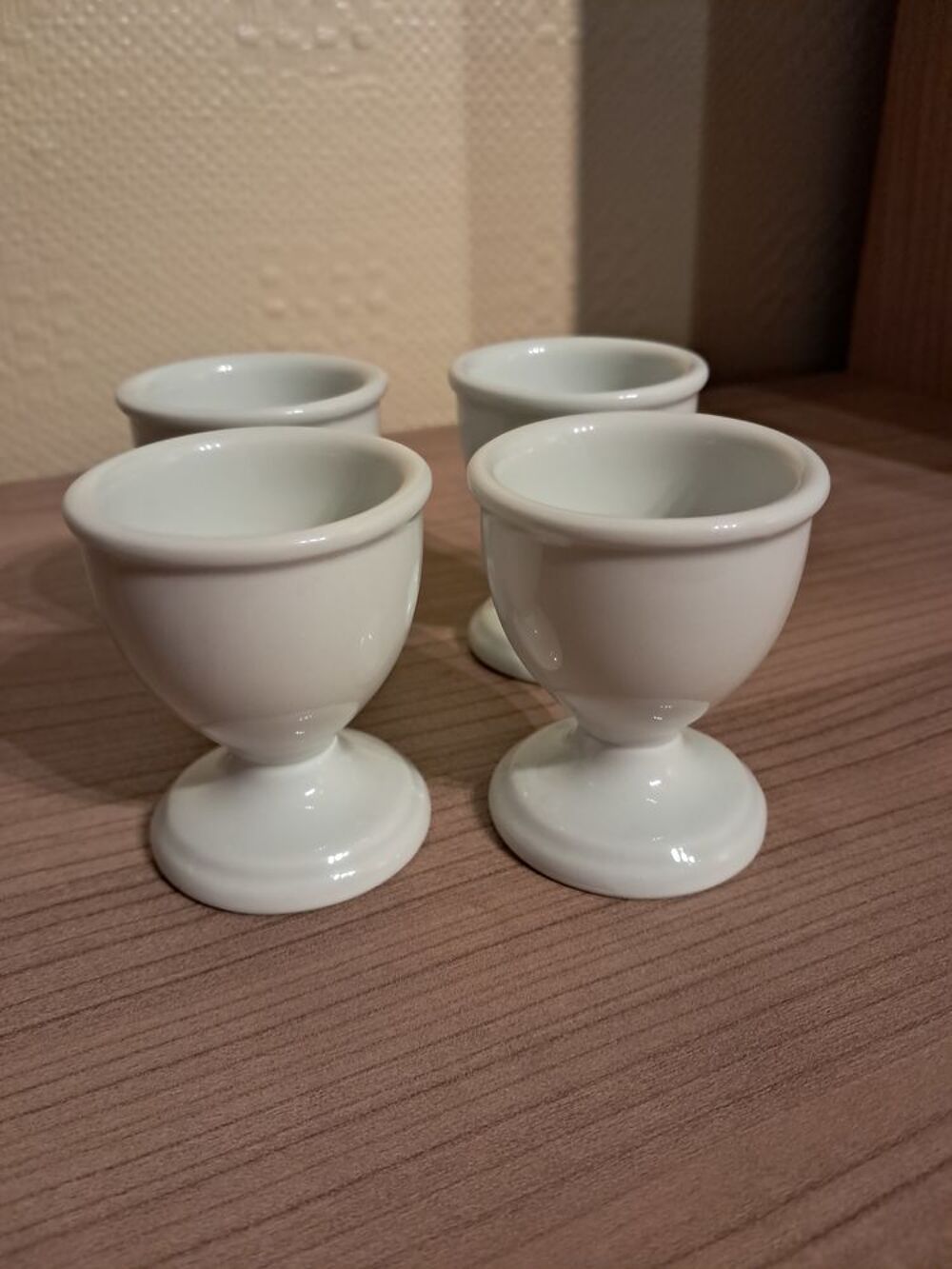 4 COQUETIERS EN PORCELAINE BLANCHE Décoration