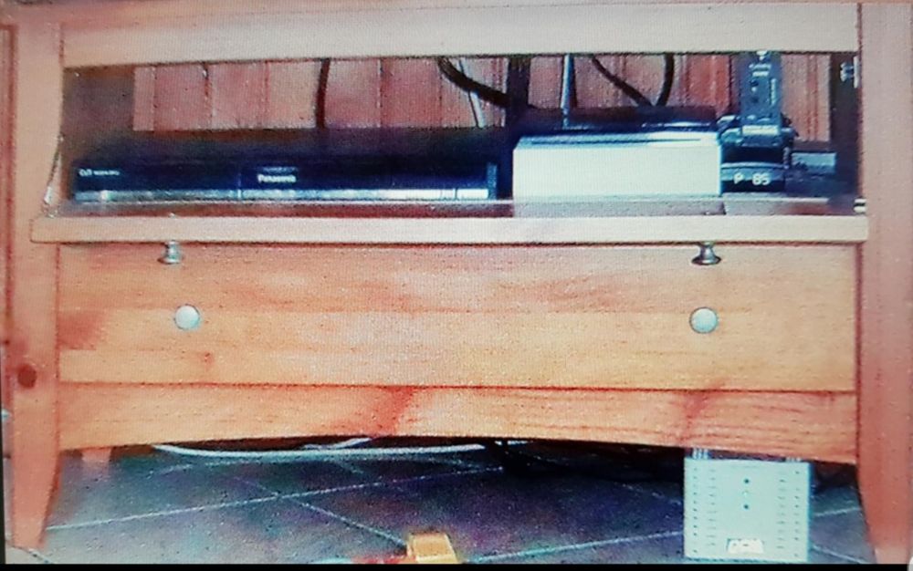 Joli meuble TV en teck Meubles