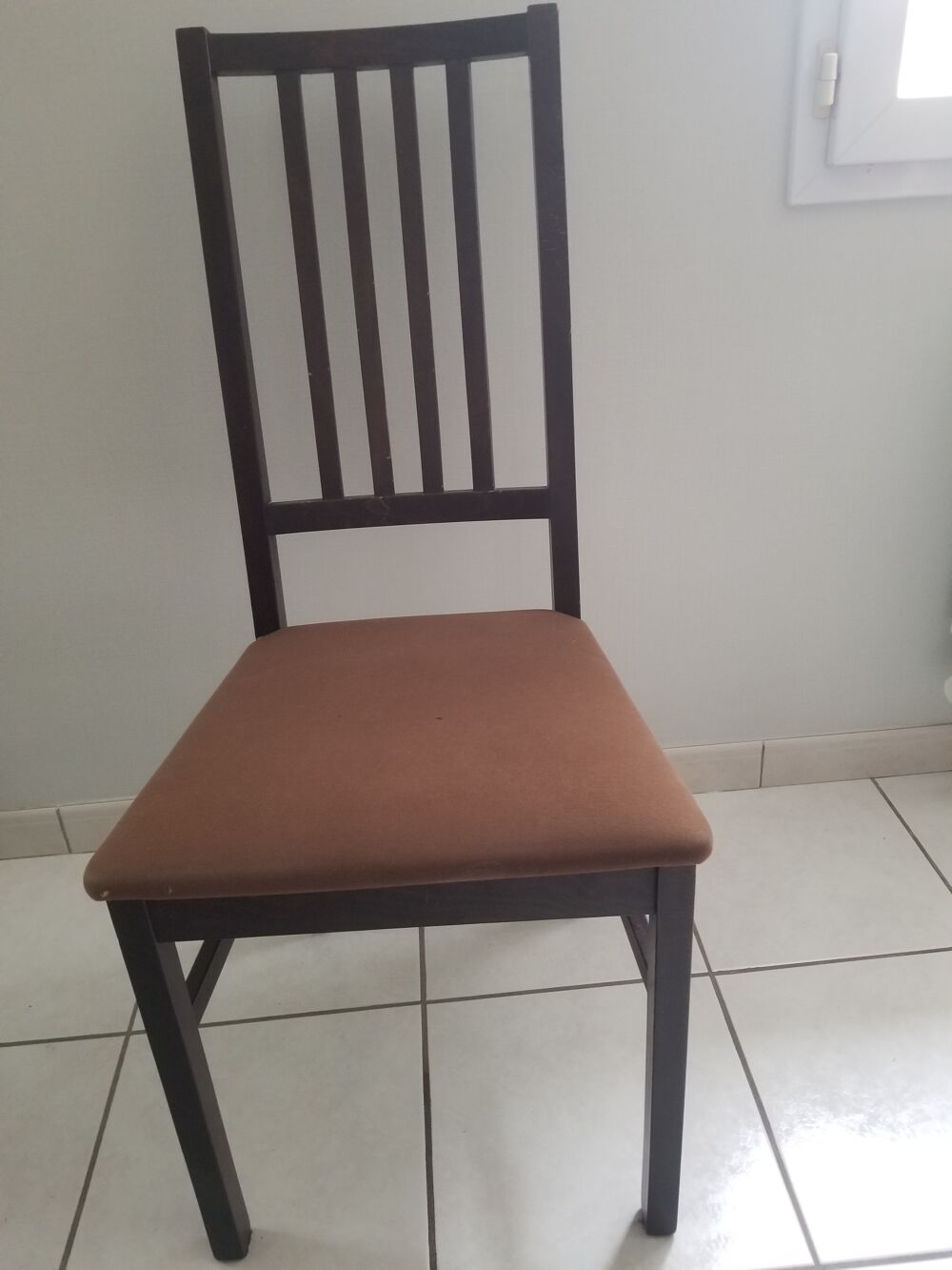 6 chaises en bois marron Meubles