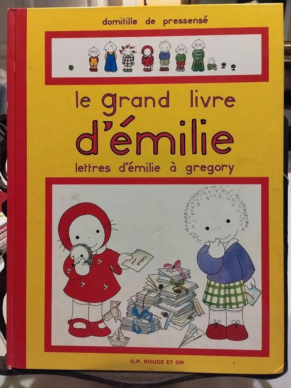 Le grand livre d'Emilie - ann&eacute;es 80 - vintage Livres et BD