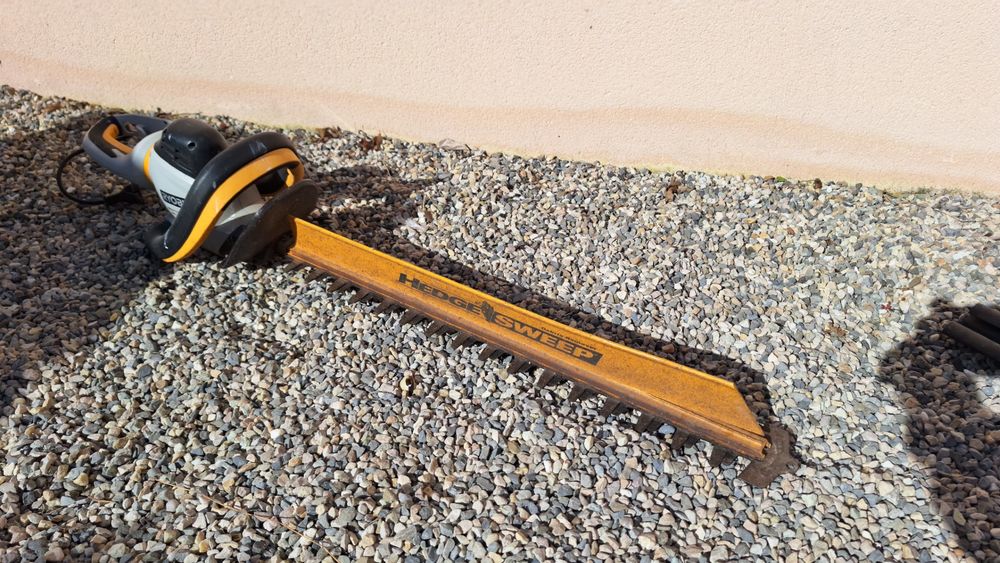 Taille haie filaire Ryobi Jardin