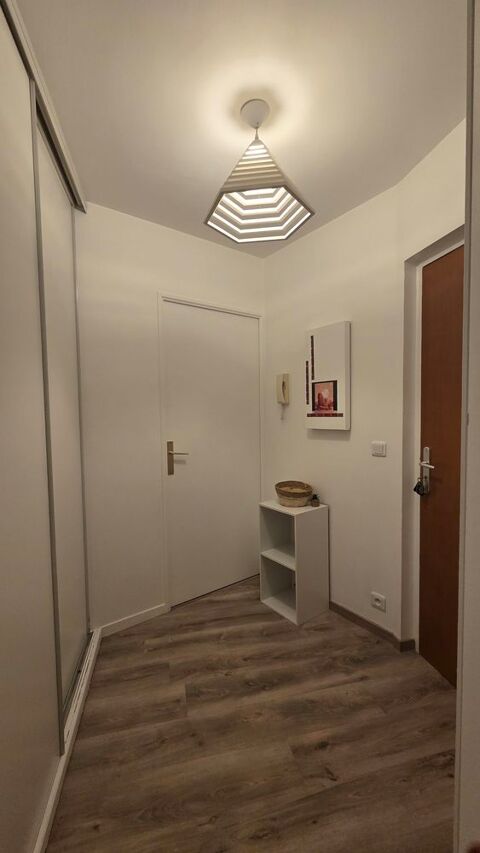  Appartement  louer 1 pice 29 m Cergy