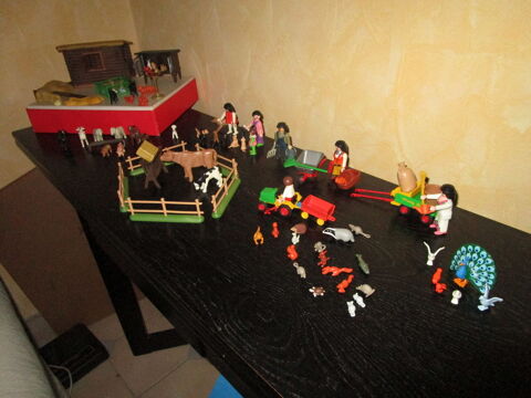 PLAYMOBIL  FERME  ANIMAUX+BATIMENTS 25 Villepinte (93)