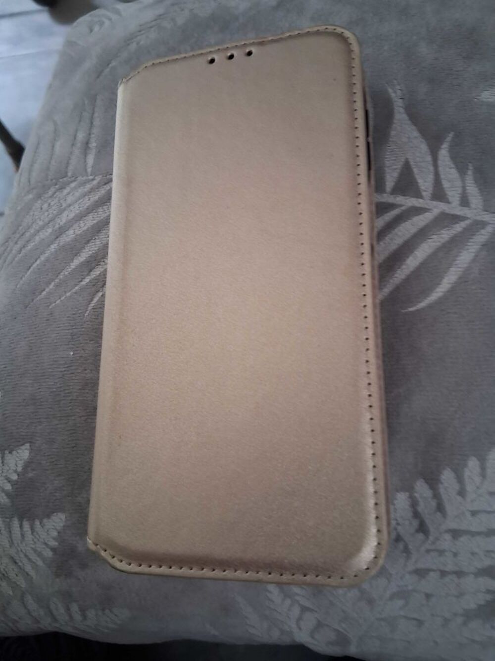 LOT DE TROIS ETUIS EN CUIR DONC UNE COQUE Accessoires