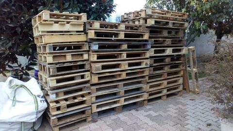 Palettes en bois 3 Montrond-les-Bains (42)