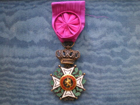 Ordre de L�opold 1� (Belgique) 110 Caen (14)