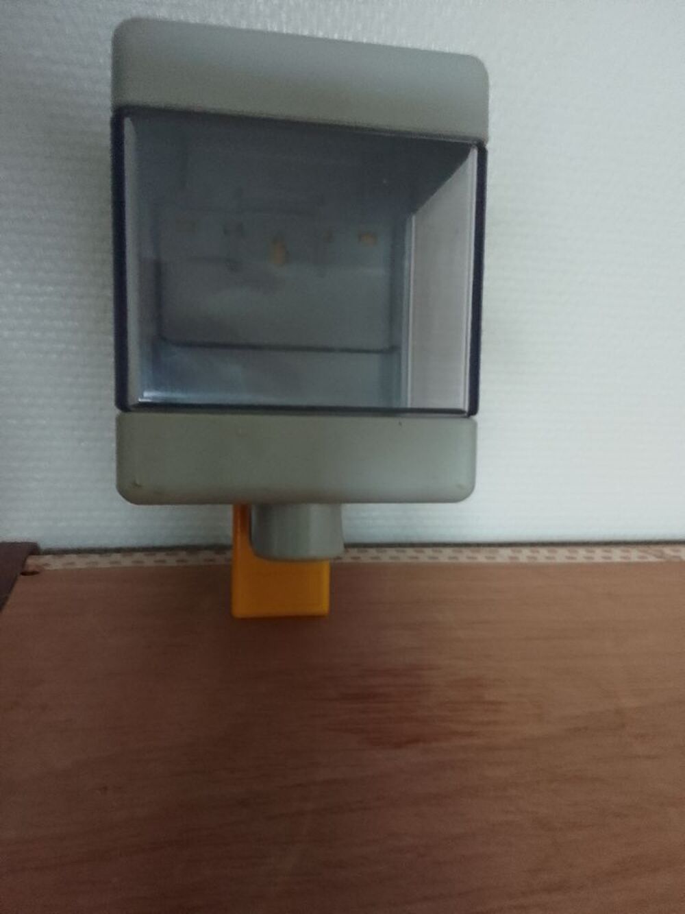 DISTRIBUTEUR DE SAVON LIQUIDE NEUF Bricolage