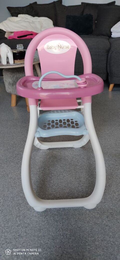 chaise haute Smoby pour poupon 12 Sainte-Anne-sur-Gervonde (38)