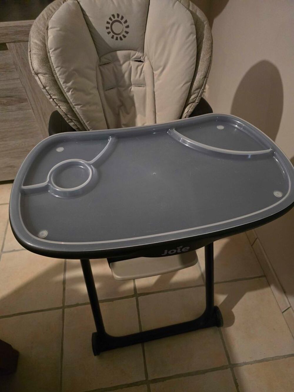 chaise haute b&eacute;b&eacute; Mobilier enfants