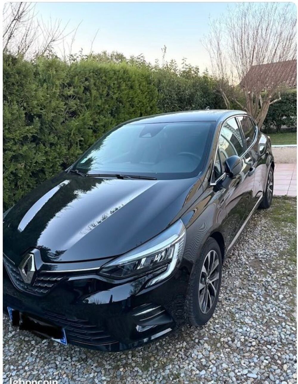 Clio V Clio Blue dCi 100 - 21N Business 2021 occasion 04100 Manosque