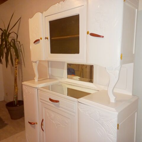 Vaisselier blanc. 0 Rilhac-Lastours (87)