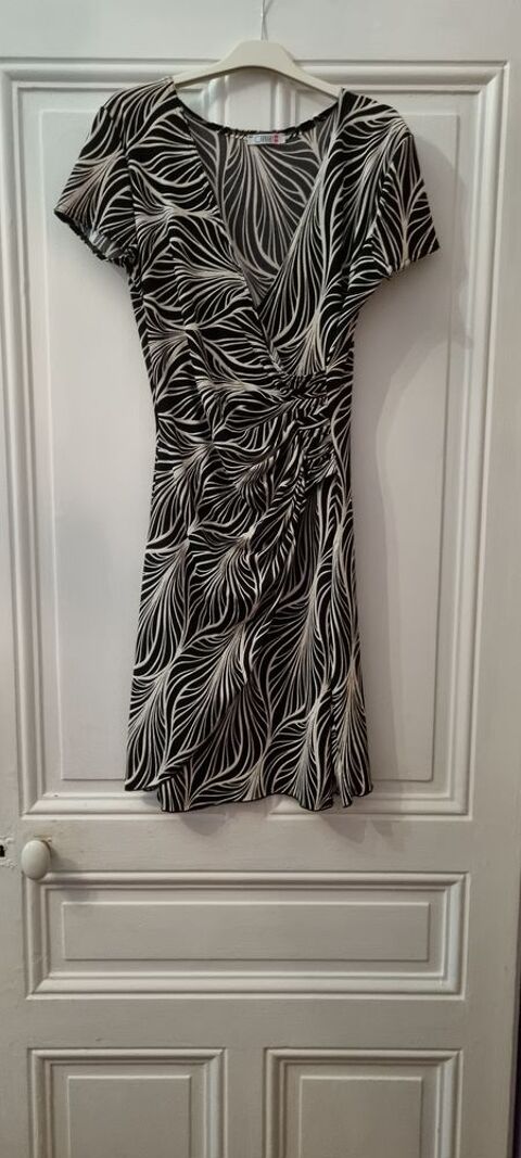 Robe Carnaby noire et beige - Taille 36 (S) 4 Aix-les-Bains (73)