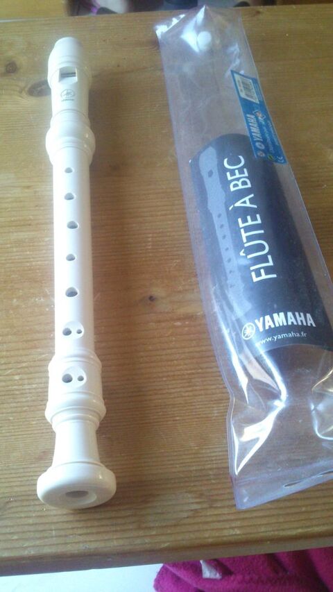 Fl�te � bec YAMAHA blanche 15 Orl�ans (45)