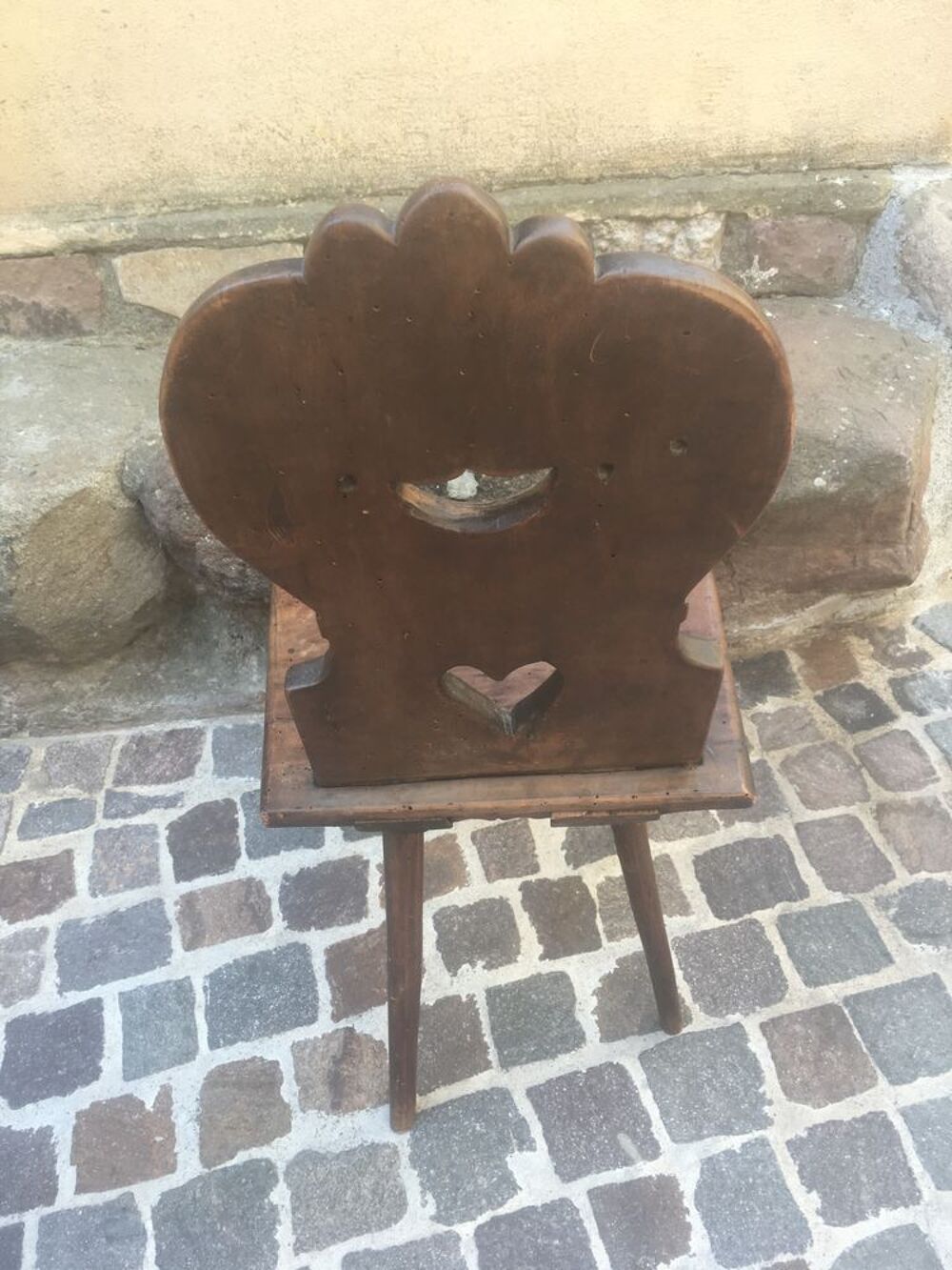 Chaise stabelle/blason h&eacute;raldique/Bretzel armoirie Suisse Meubles