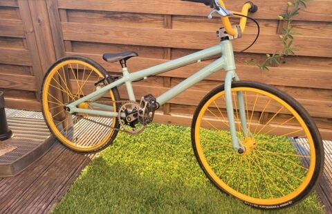 BMX enfant 20 pouces Nice (06)
