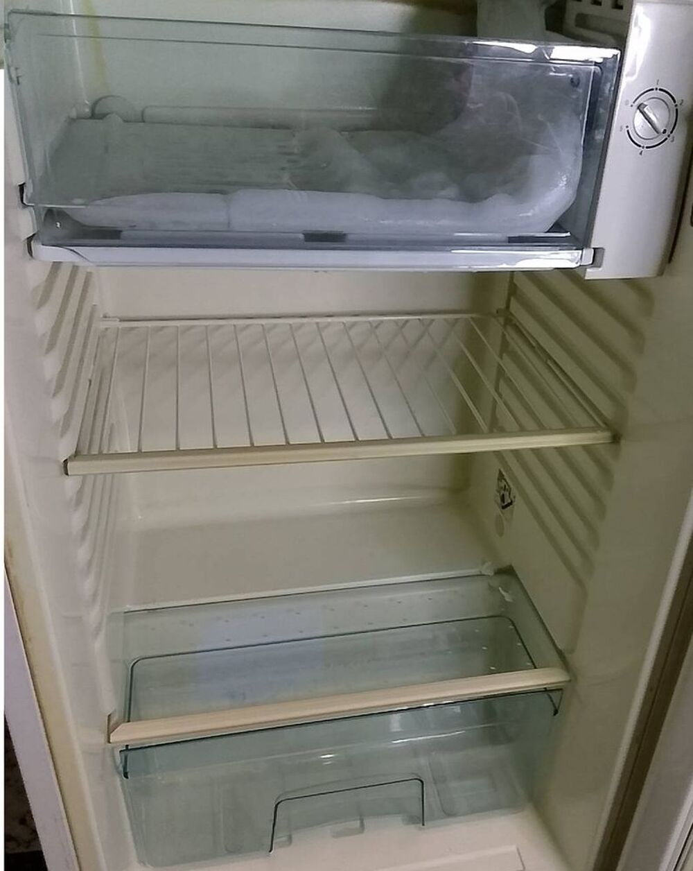 R&eacute;frig&eacute;rateur / Cong&eacute;lateur 120L 60 euros Electromnager
